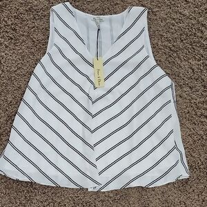 NWT. Love Tree Cream Sleeveless Boxy Tank Top
